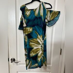 Rodan  Sz M cold shoulder, flutter sleeve, Daisy fabric dress NWOT